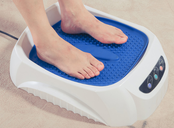 Heated vibrating pedicure tub for relaxing foot soak