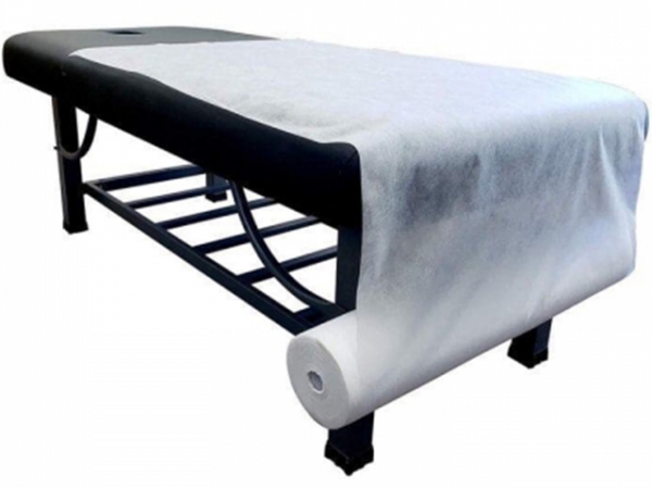 Breathable disposable non-fitted bed roll for comfort